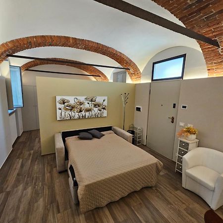 Apartamento Bilocale In Centro Storico! Alba  Exterior foto