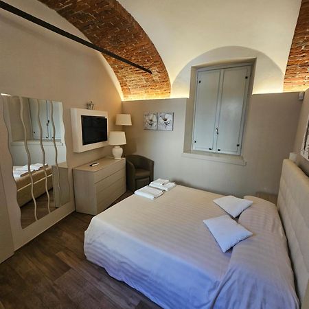 Apartamento Bilocale In Centro Storico! Alba  Exterior foto