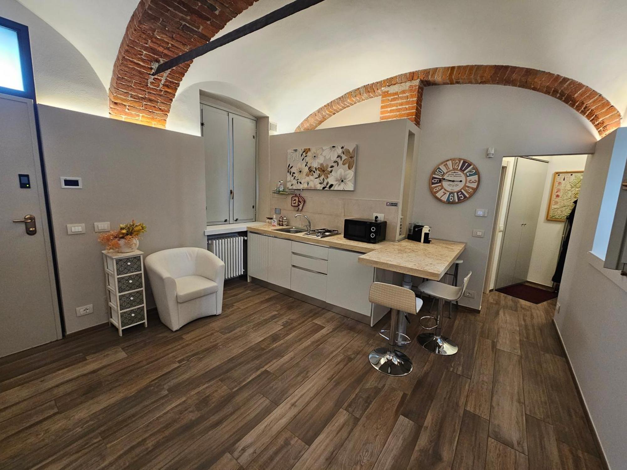 Apartamento Bilocale In Centro Storico! Alba  Exterior foto