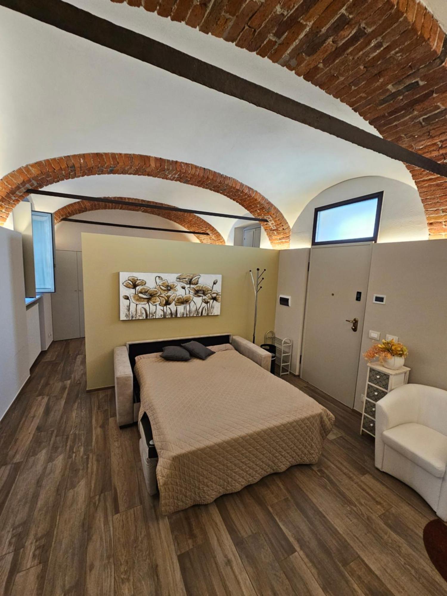 Apartamento Bilocale In Centro Storico! Alba  Exterior foto