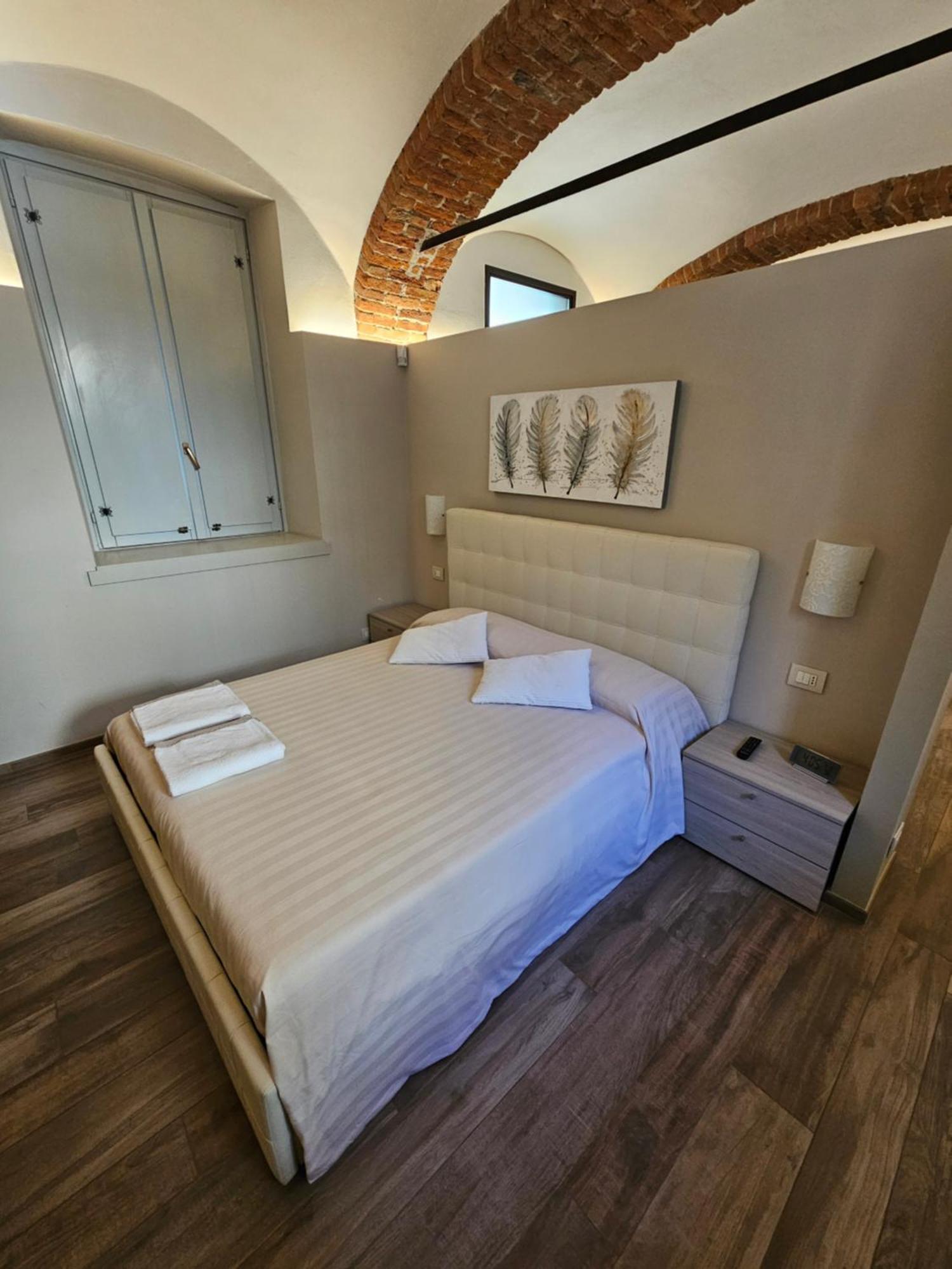 Apartamento Bilocale In Centro Storico! Alba  Exterior foto